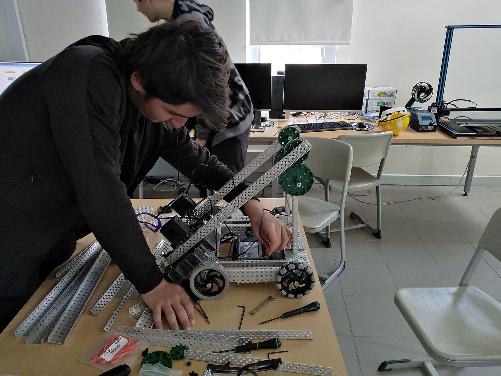 Darıca'da VEX Robot Yarışması Heyecanı!