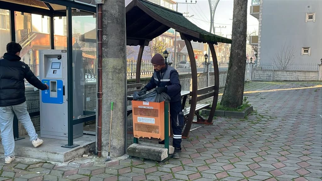 Başiskele camileri Ramazan'a hazırlanıyor