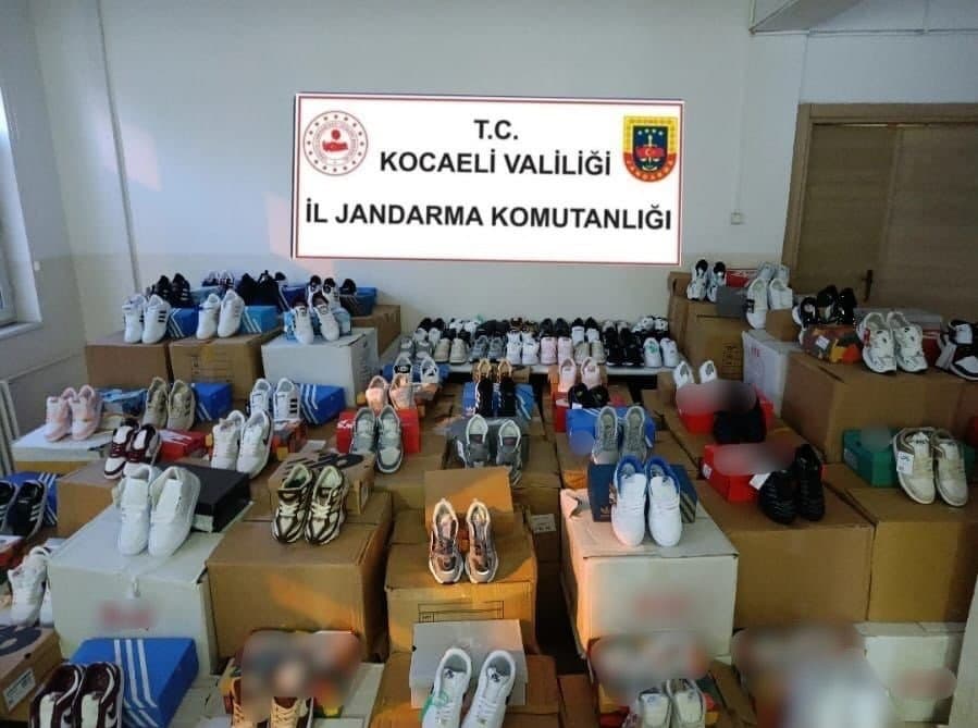 Kartepe'de Sahte Ayakkabı Operasyonu!