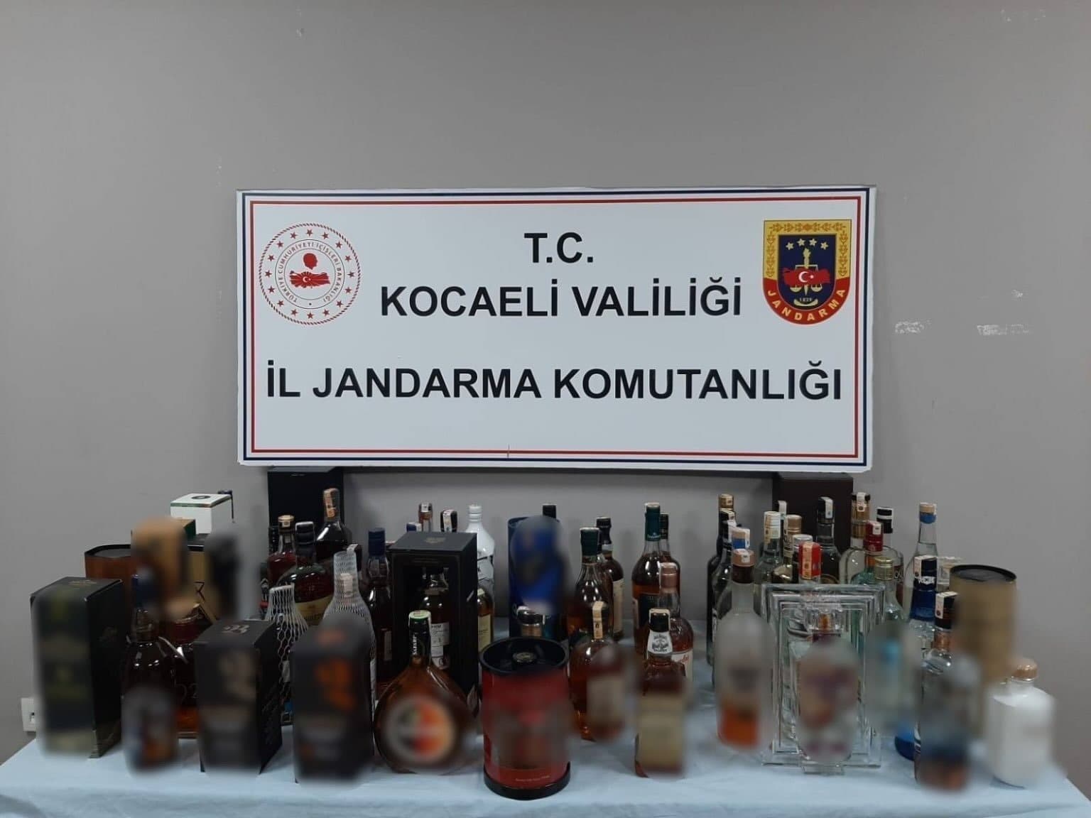 Kocaeli'de Kaçakçılık Operasyonu: 115 Litre Alkol Ele Geçirildi!