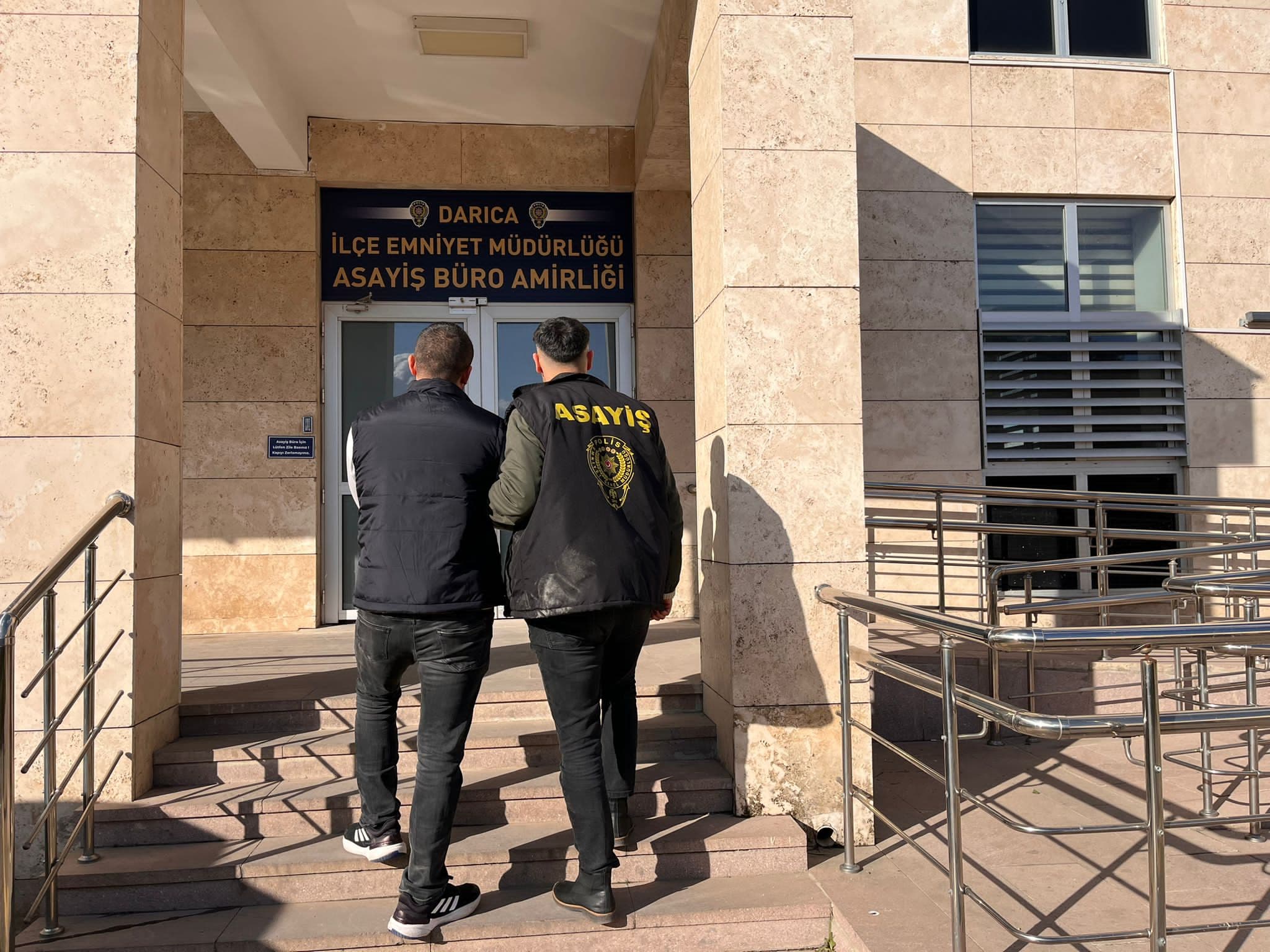 Darıca'da Uyuşturucu Suçlusu Yakalandı!