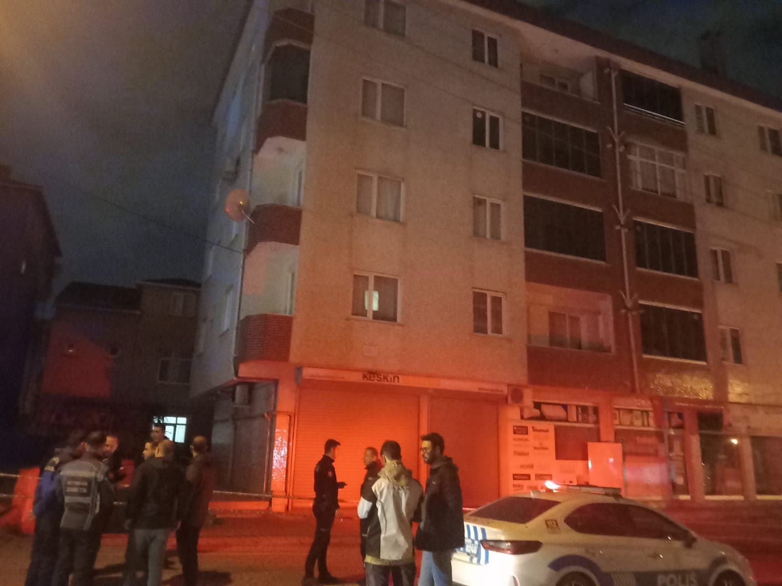 Gebze'de Yol Göçüğü: Bina Mühürlendi!