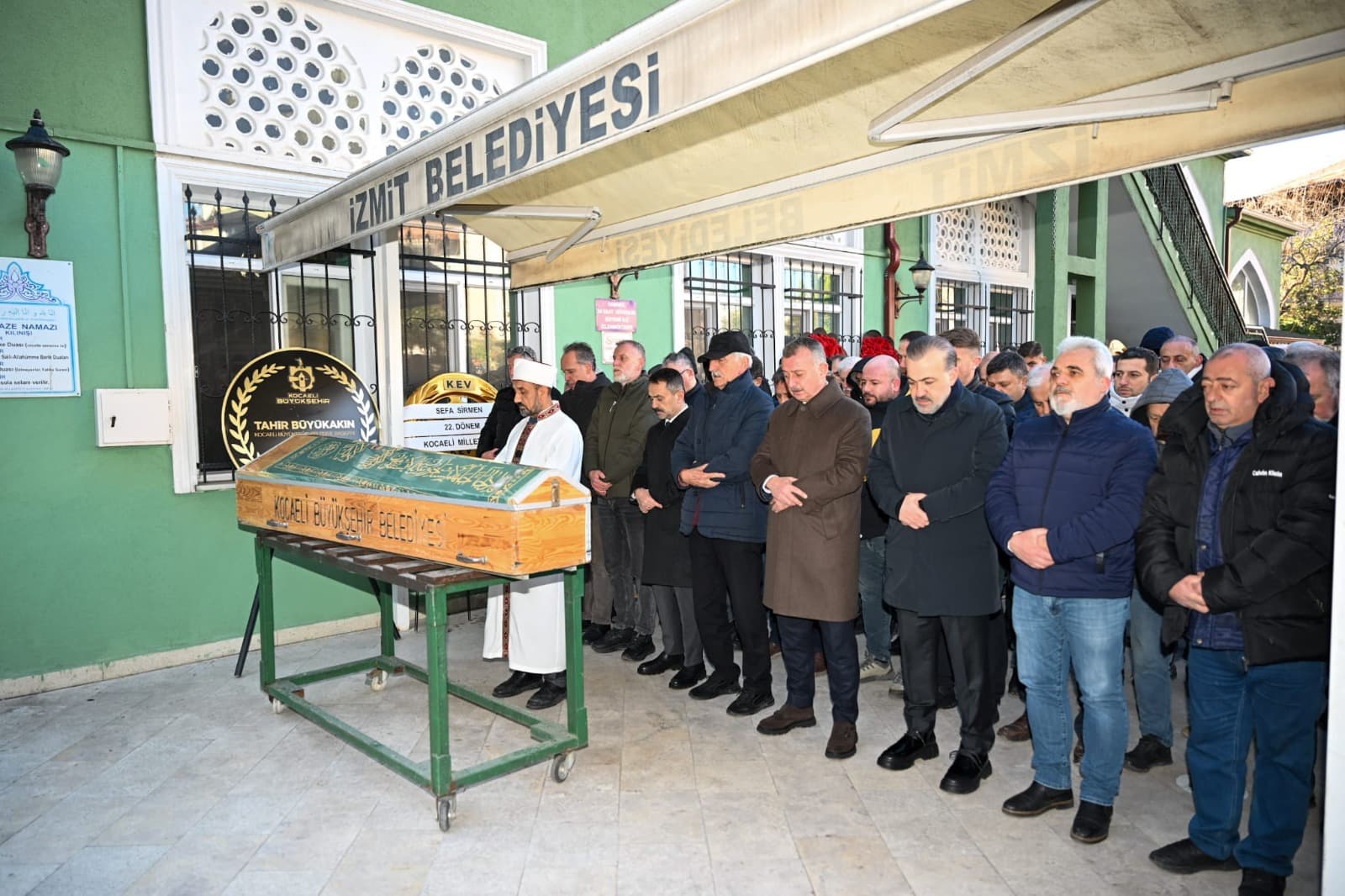 İzmit'te Erkan Nevzat Sözer Son Yolculuğuna Uğurlandı!
