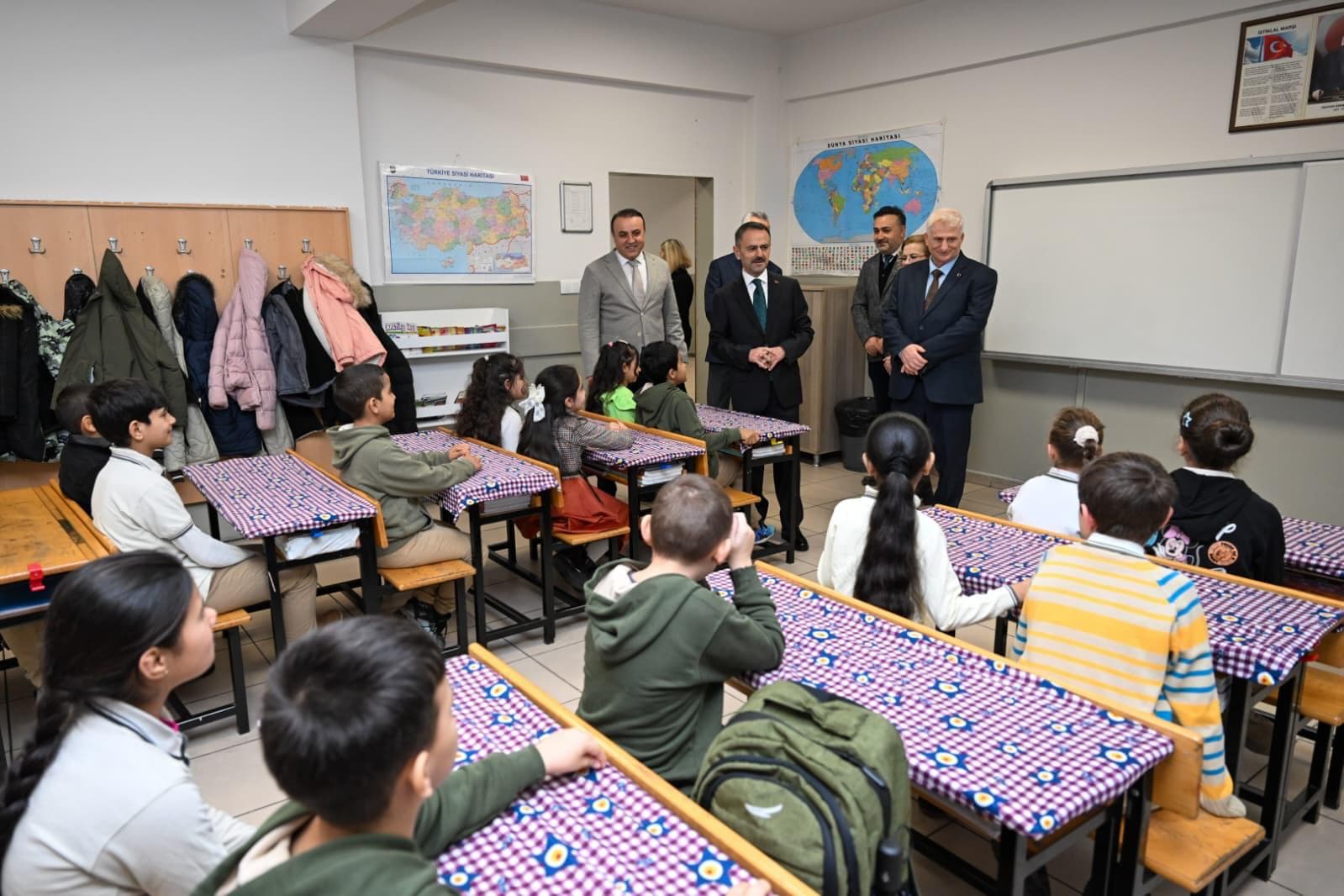 İzmit'te Öğrenciler Karnelerini Aldı!