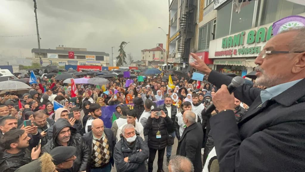 Sırrı Sakık’tan Dilovası’nda dikkat çeken sözler
