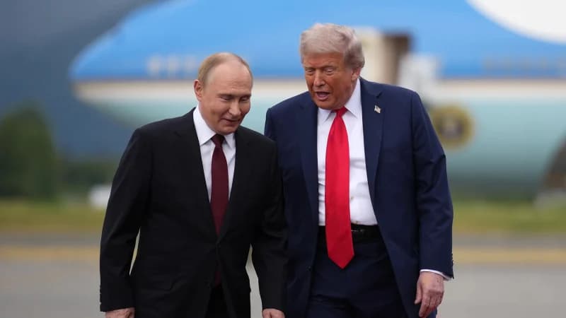 Trump ve Putin'in Danışmanları Arasında Kritik Telefon!
