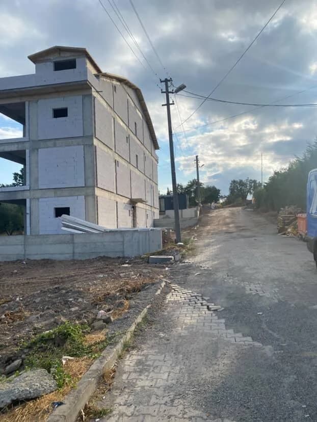 Karamürsel'de Elektrik Direği Tehlikesi!