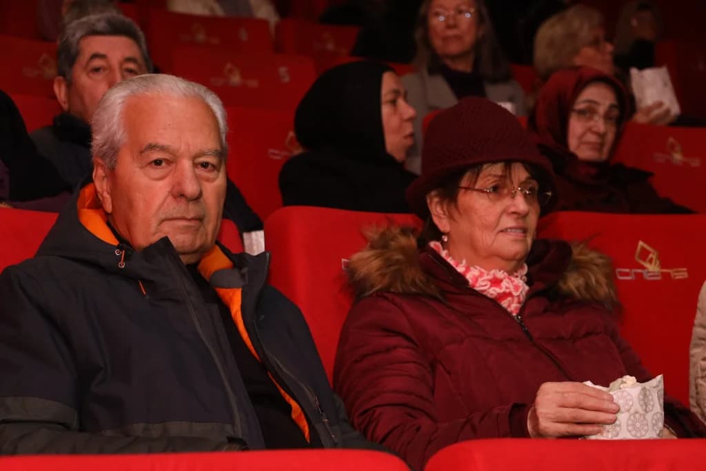 Yıllara meydan okuyan çiftlere özel Sevgililer Günü