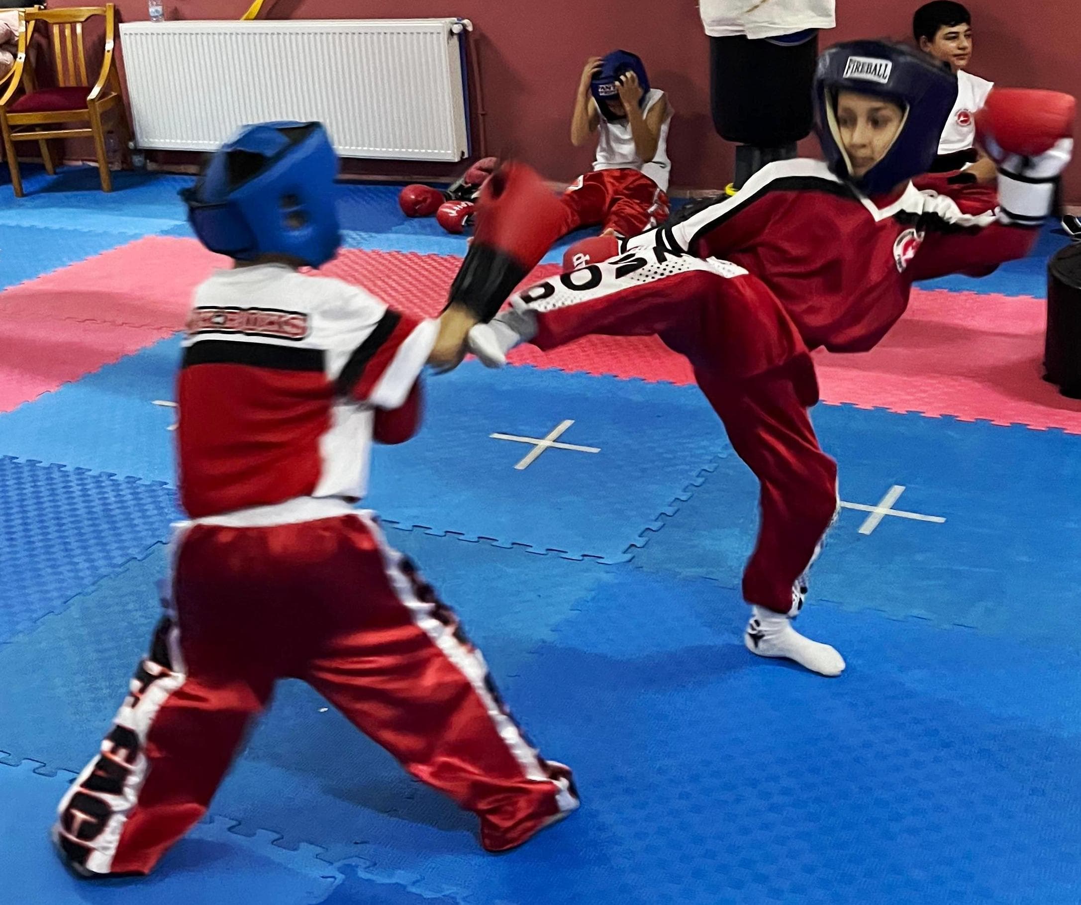 Körfez'de Kick Boksçular Bir Arada!