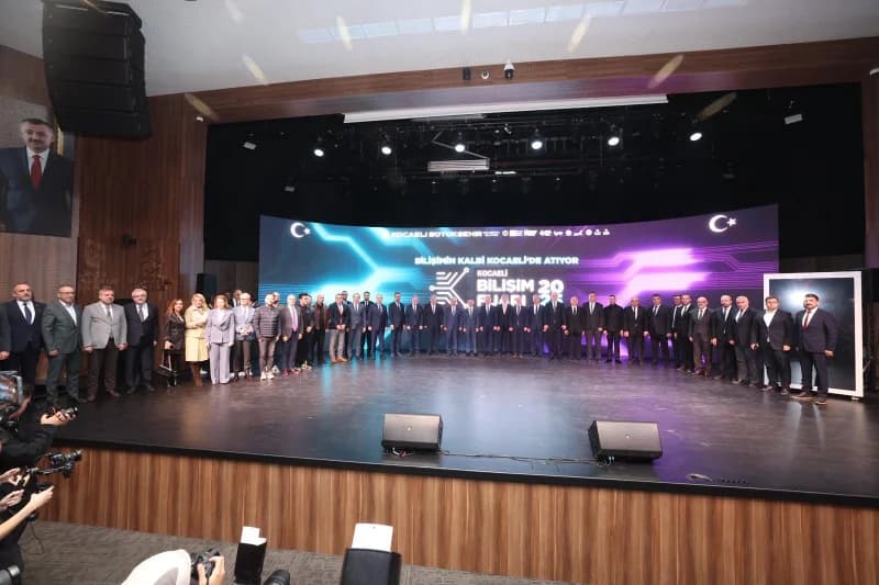 Kocaeli'de Bilişim Fuarı: Geleceğin Kodları Burada!