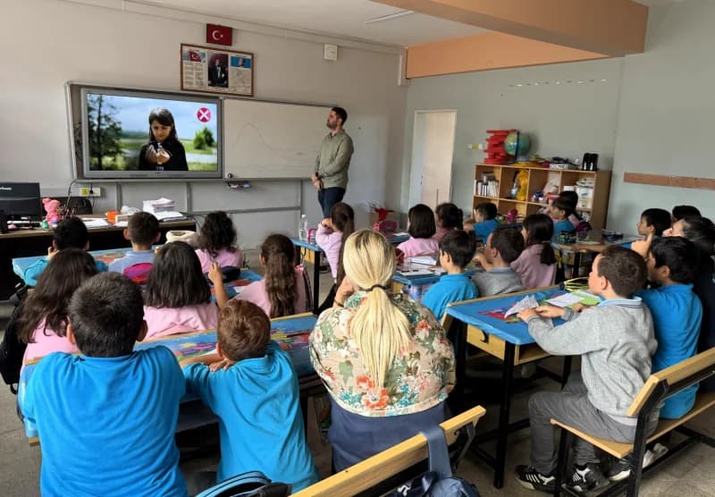 Kocaeli'de atıklar sanata dönüştü!