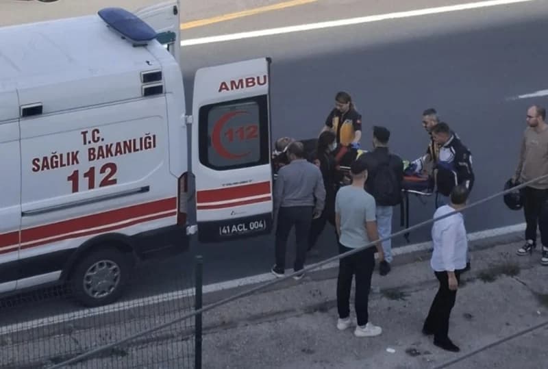 Gölcük'te D-130 Karayolunda Kaza!