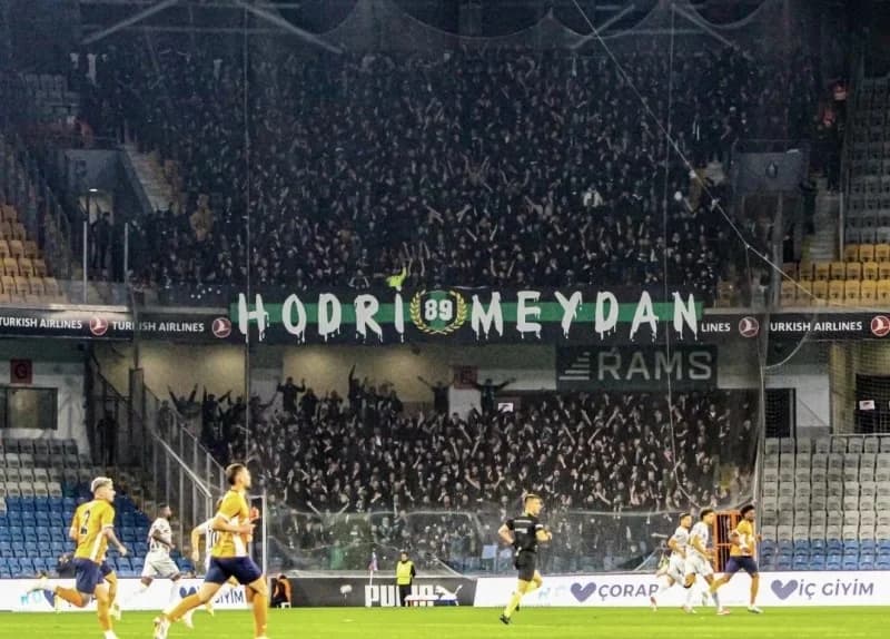 Kocaelispor ve Galatasaray Maçında Desibel Rekoru!