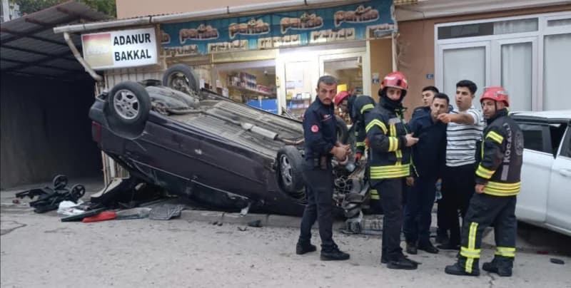 Gölcük'te Freni Boşalan Araç Bakkala Çarptı!
