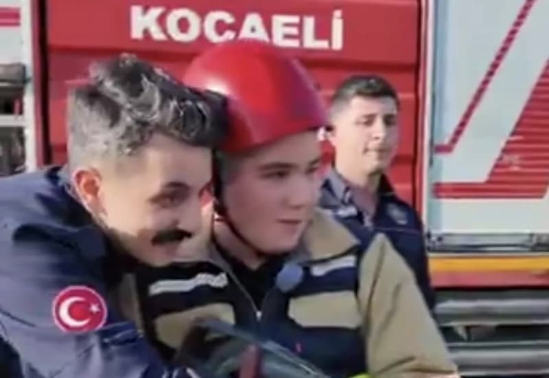 Gebze'de Otizmli Deniz'in İtfaiye Hayali Gerçekleşti!