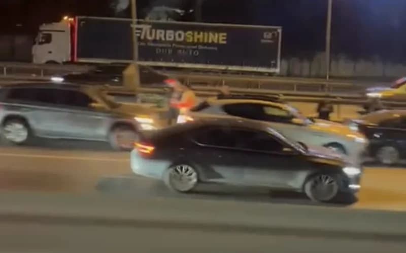 Gebze D-100'de Zincirleme Kaza: Trafik Yoğunlaştı!