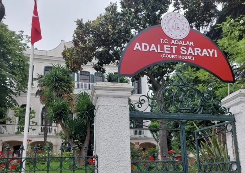 Adalar'da Savcılık Deposu Soygunu!