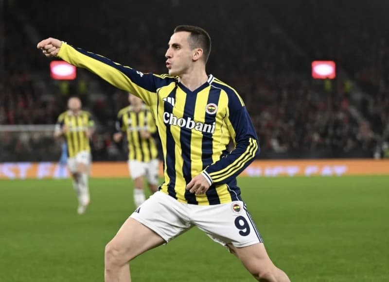 Gölcüklü Kerem Aktürkoğlu'ndan Avrupa'da Tarihi Rekor!