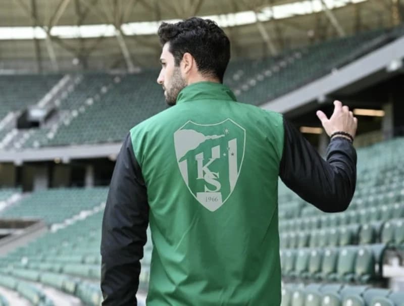 Kocaelispor'un Yeni Yağmurluğu Satışta!