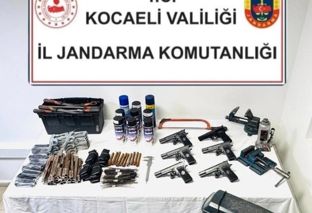 Kartepe'de Silah Kaçakçılığı Operasyonu!