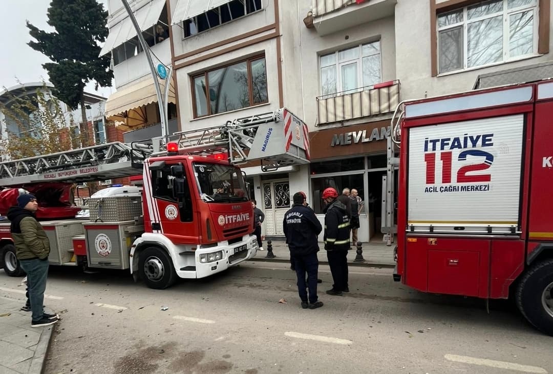 Karamürsel'de Elektrik Panosu Yangını!