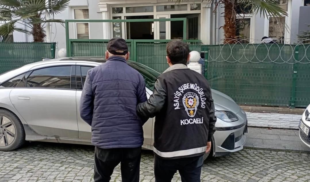 Gölcük'te Aranan Dolandırıcı Yakalandı!