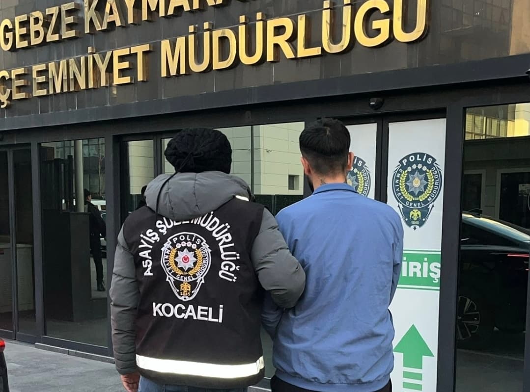 Kocaeli'de Bilişim Dolandırıcısı Yakalandı!