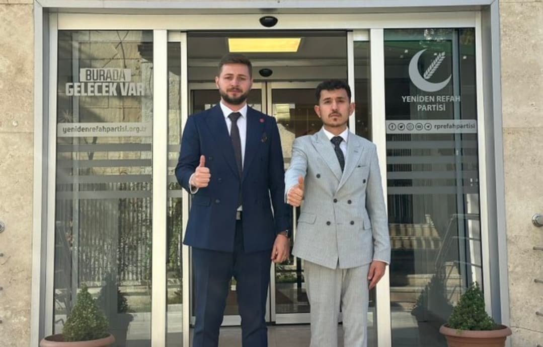 Yeniden Refah'ta Gençlik Kolları Değişimi!