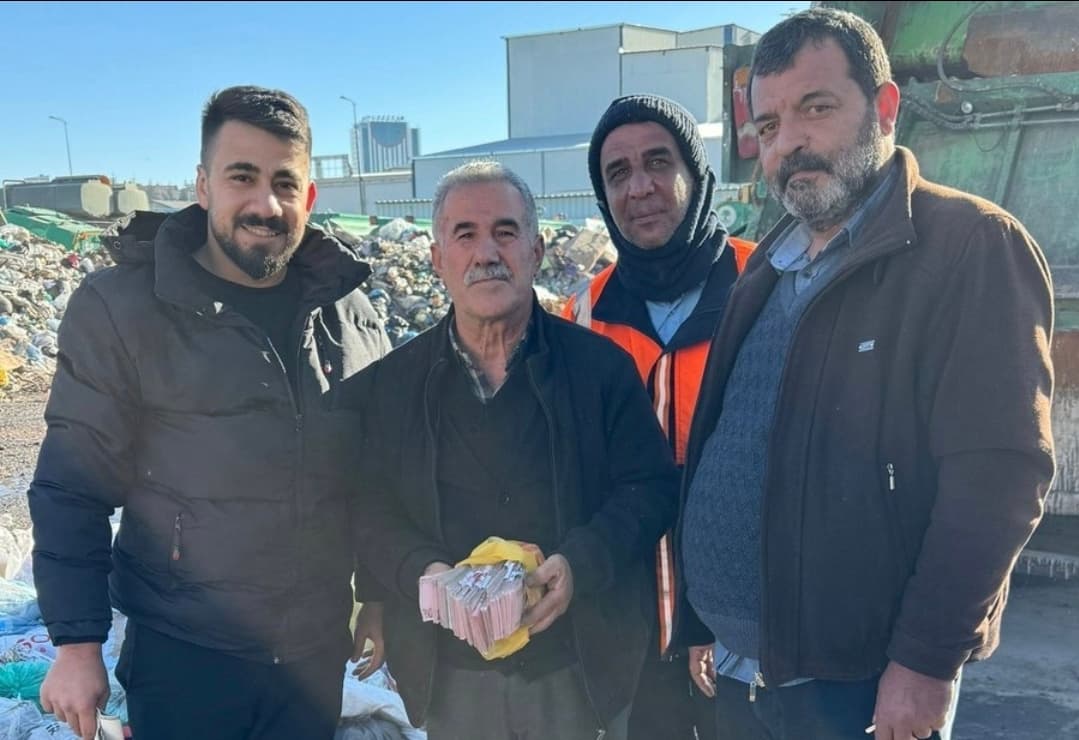 Gaziantep'te Çöpe Atılan 110 Bin TL Bulundu!