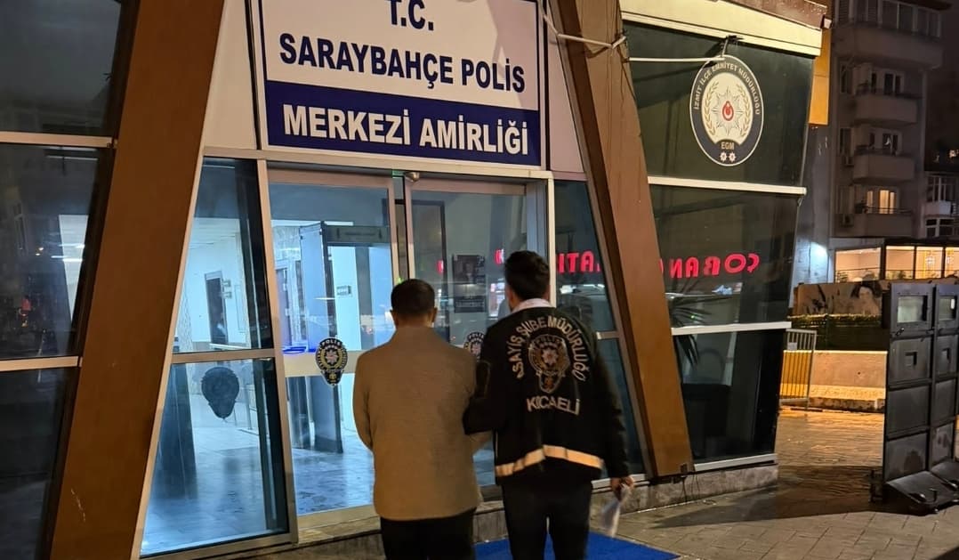 İzmit'te Aranan Dolandırıcı Yakalandı!