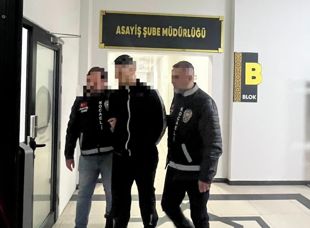 İzmit'te AVM otoparkında cinayet!