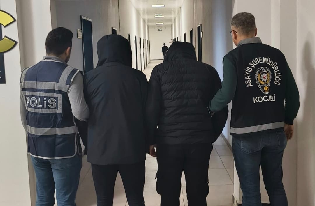 Kocaeli'de Aranan Hükümlüler Yakalandı!