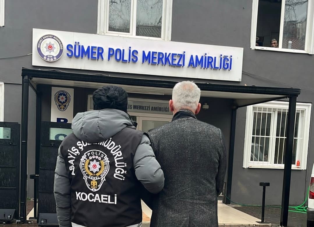 İzmit'te Aranan Şahıs Yakalandı!