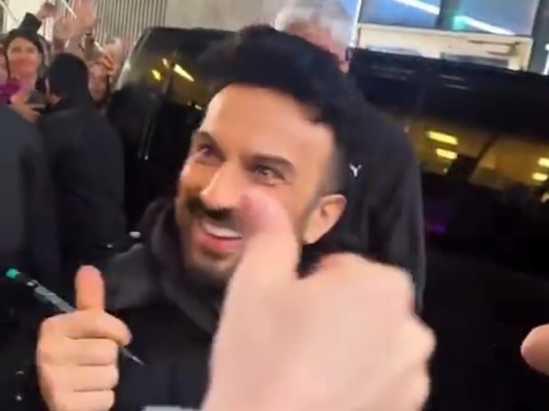 Tarkan'dan Hayranına Büyük Jest!