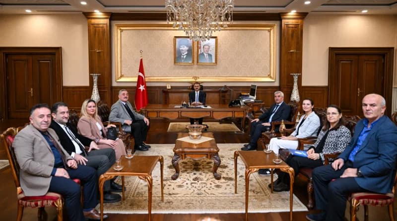 Körfez Kent Konseyi'nden Vali İlhami Aktaş'a Ziyaret!