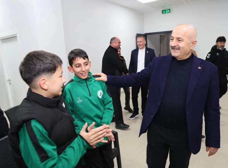 Başkan Büyükgöz, Beylikbağıspor'un gençleriyle buluştu!