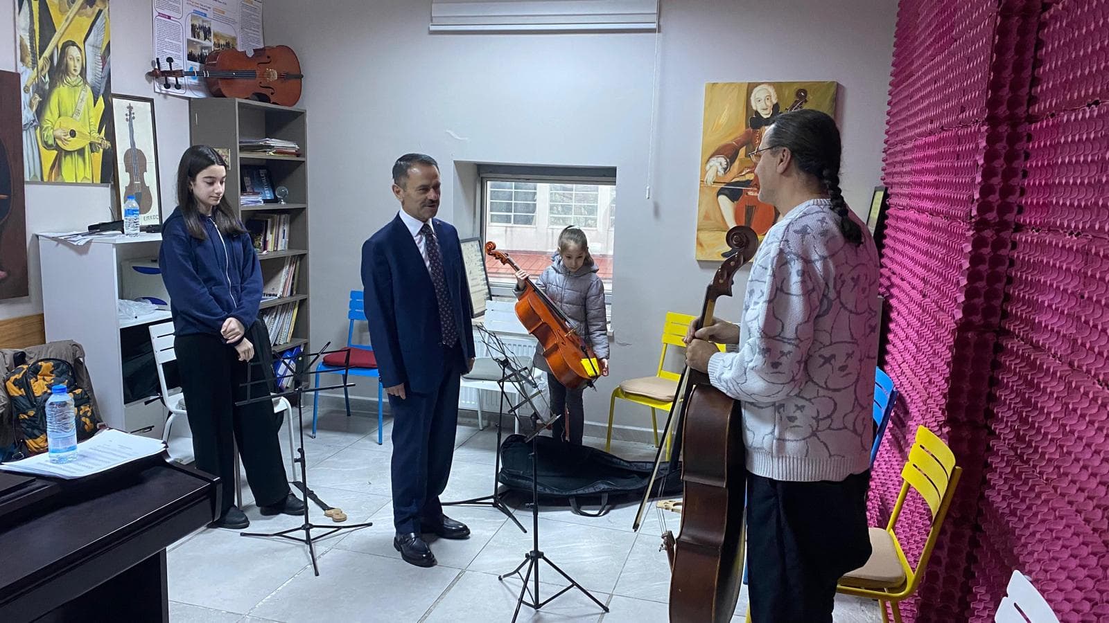 Vali Aktaş İzmit'te Eğitim Kurumlarını İnceledi