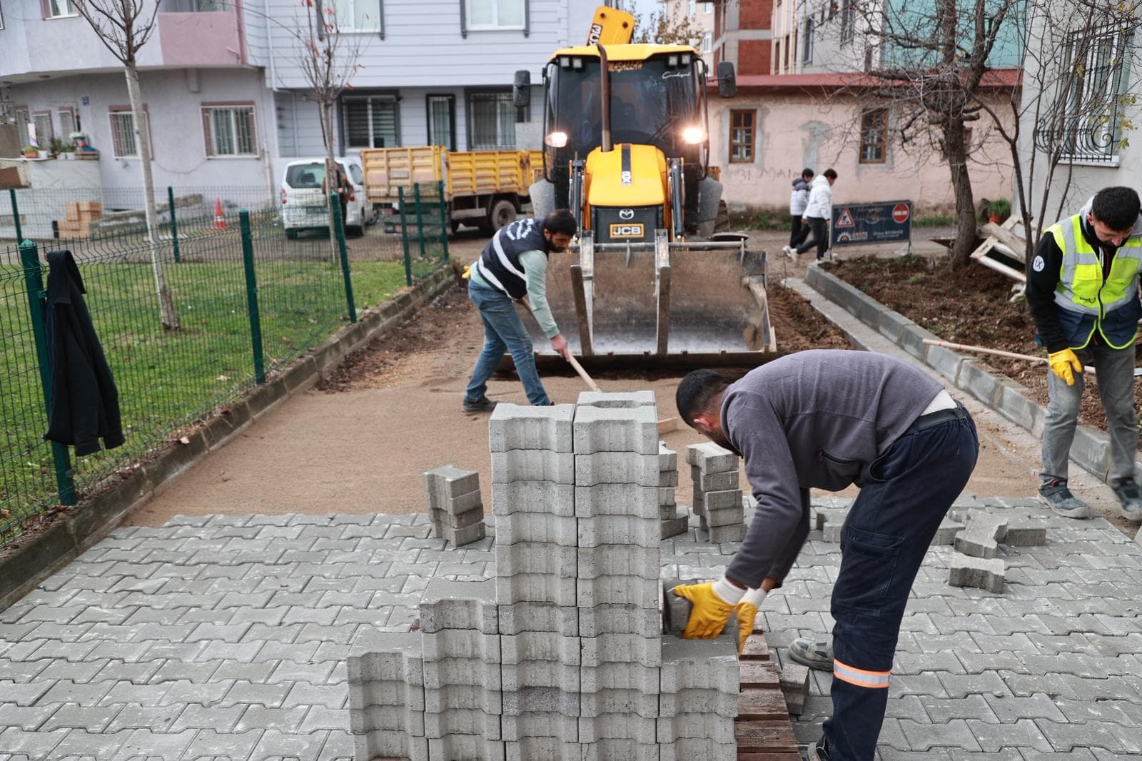 Gebze İstasyon Mahallesi'nde Parke Serimi!