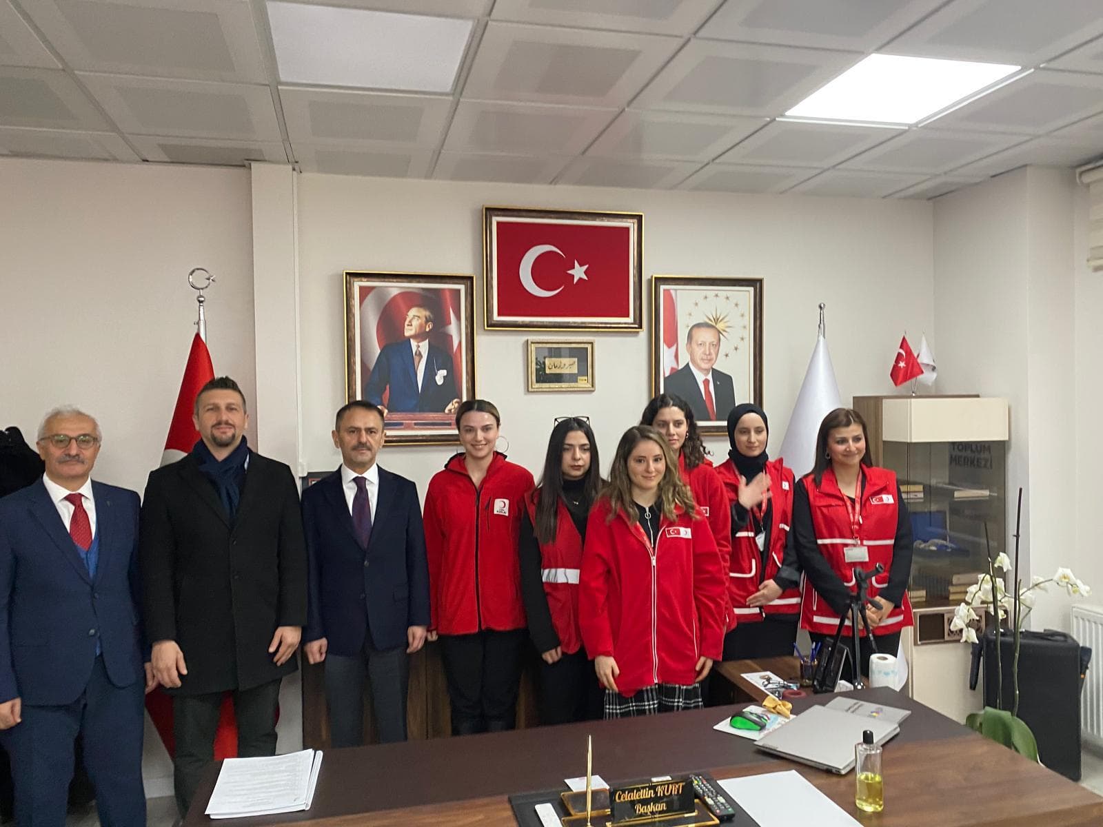 Vali Aktaş'tan Gebze'de Kızılay'a Ziyaret!