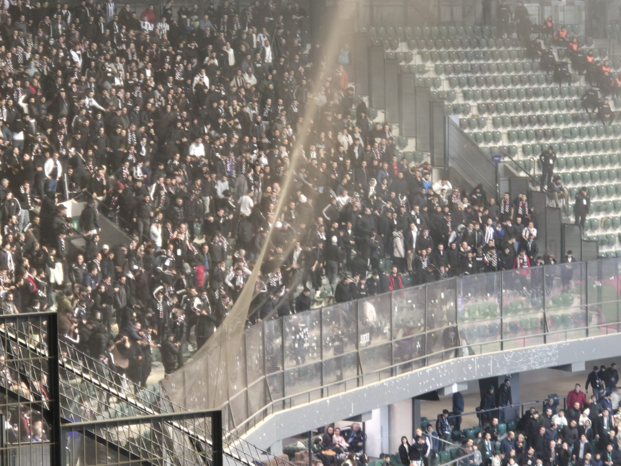 Kocaelispor - Beşiktaş Maçında Gerginlik!