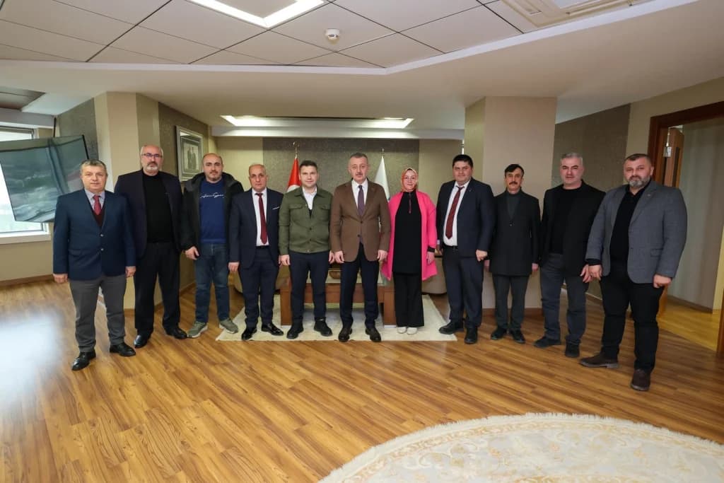 Başkan Büyükakın'a ziyaretçi akını