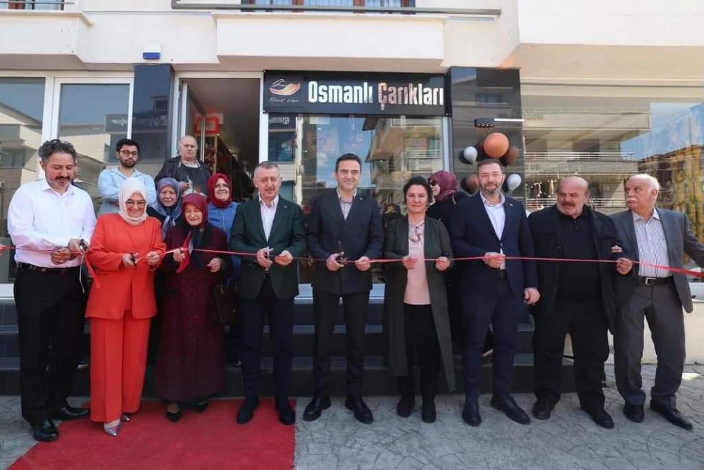 Büyükakın esnafı yalnız bırakmadı