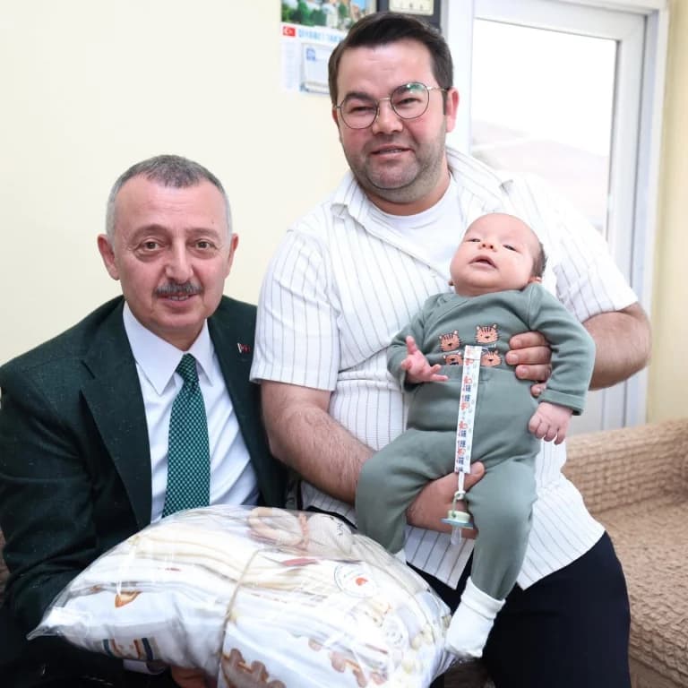 Büyükakın'dan Cavit Amca'ya sürpriz ziyaret