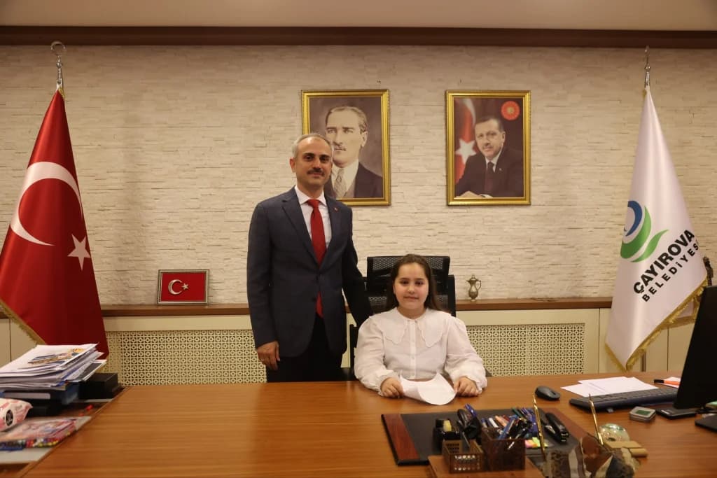 Çayırova'da Başkan Çiftçi Koltuğunu Devretti