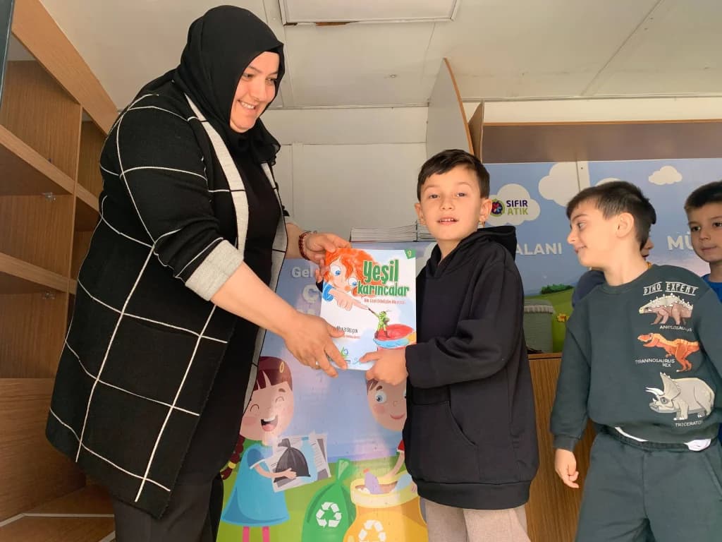 Çayırova'da miniklere sıfır atık eğitimi