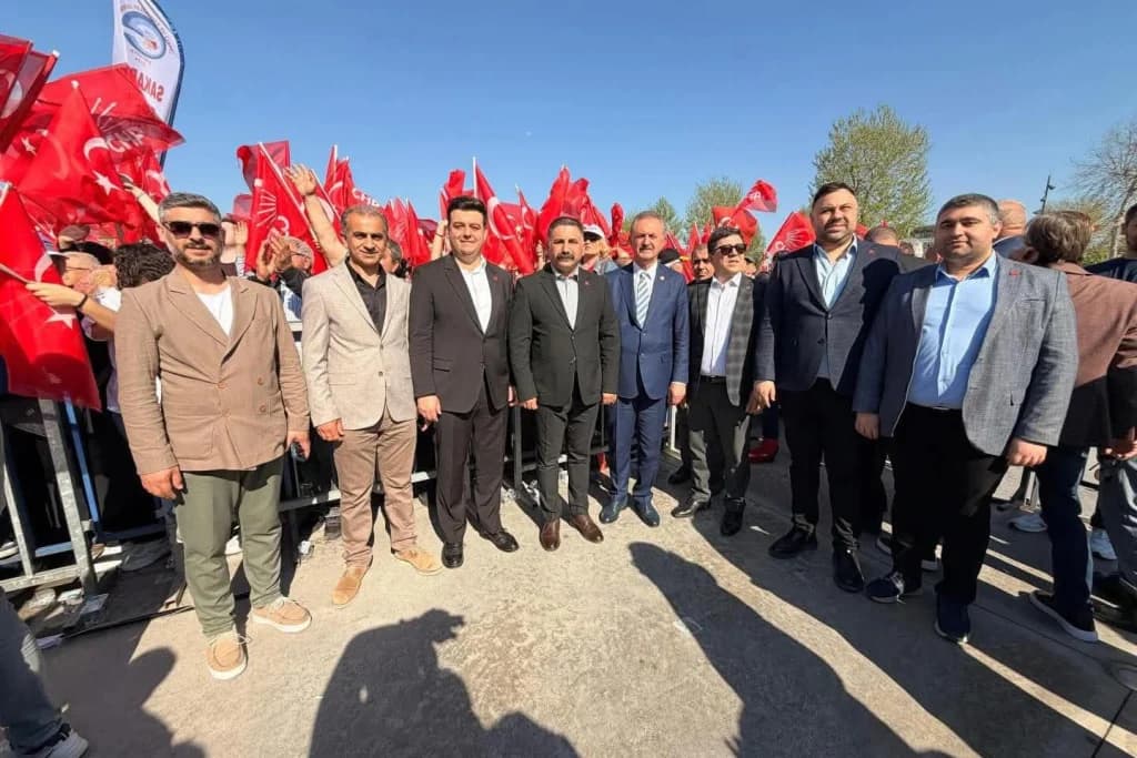 CHP Kocaeli'den Sakarya'da demokrasi vurgusu