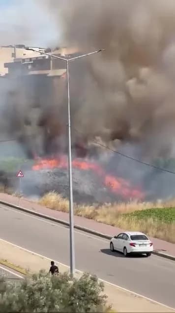 Darıca’da arazide korkutan yangın