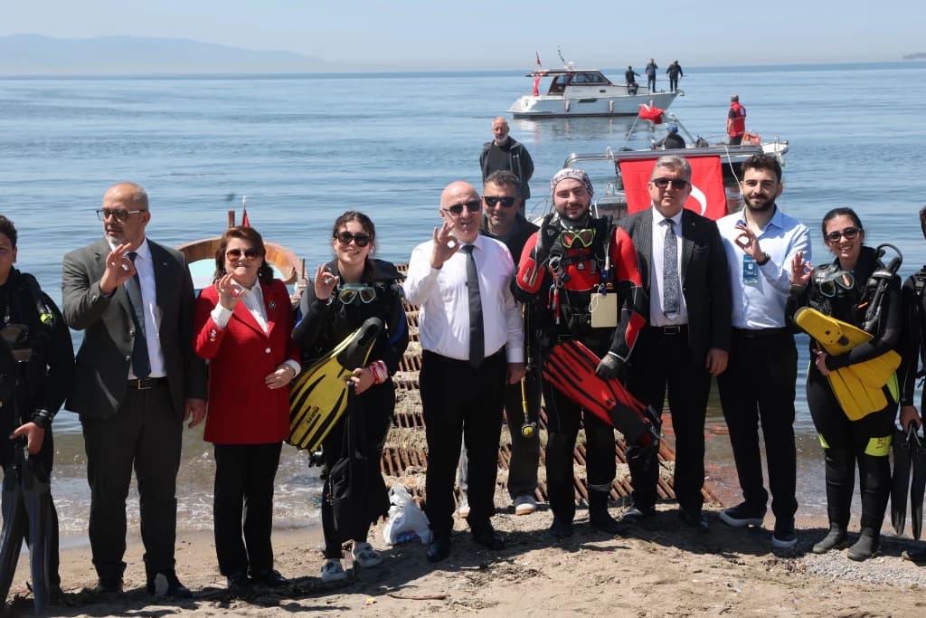 Darıca'da denizler için örnek temizlik