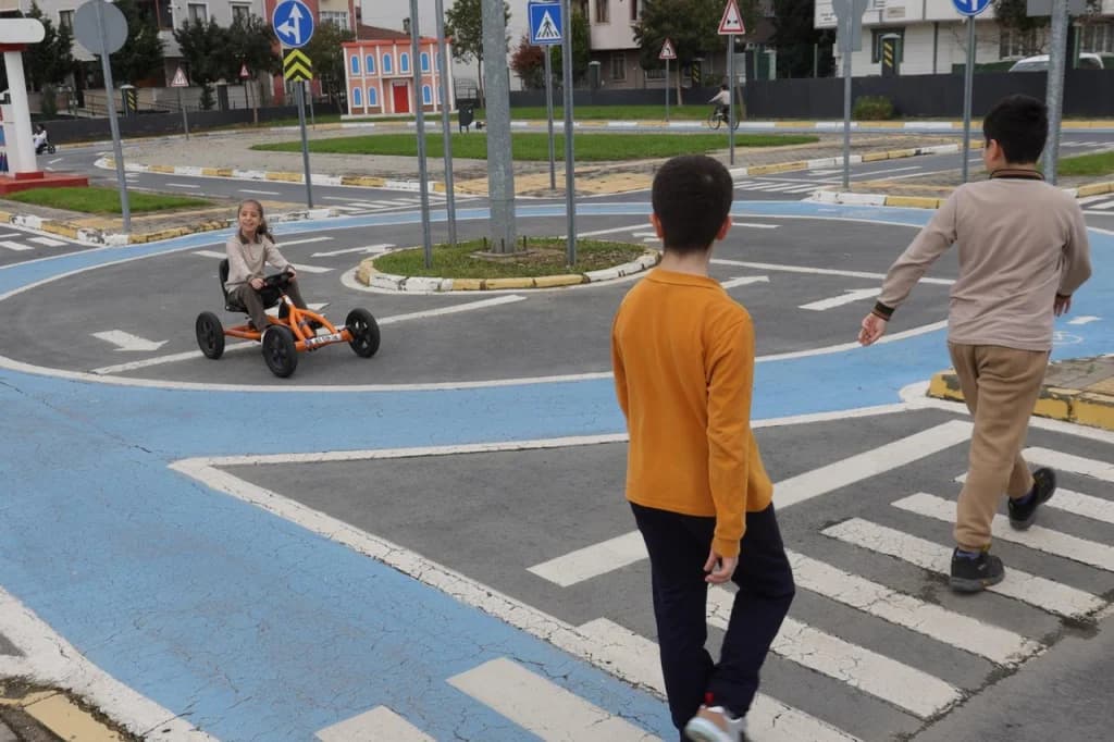 Darıca'da miniklere trafik eğitimi