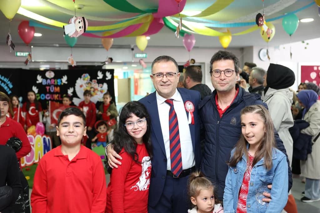 Derince'de 23 Nisan Coşkusu Yaşandı